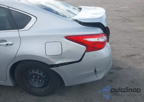 2016 Nissan Altima 2.5/2.5 S/2.5 Sl/2.5 Sr/2.5 Sv z USA, uszkodzony, nr VIN 1N4AL3AP0GN324920